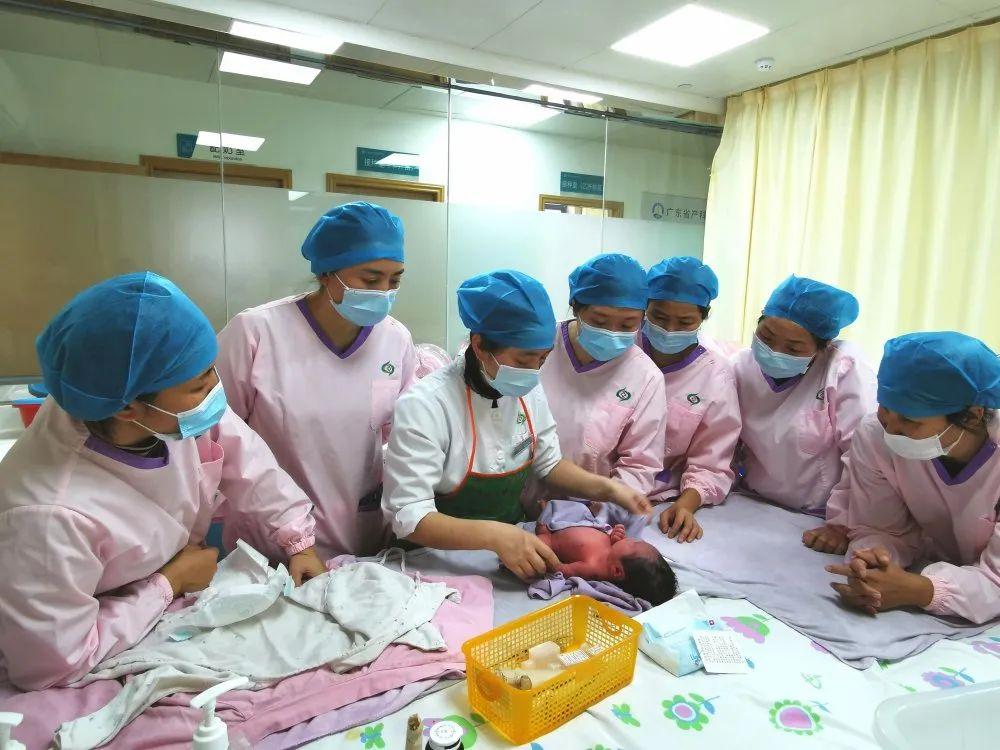 鄂州妇婴监护型护送